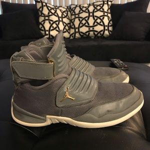 Jordan GENERATION 23 “COOL GREY”